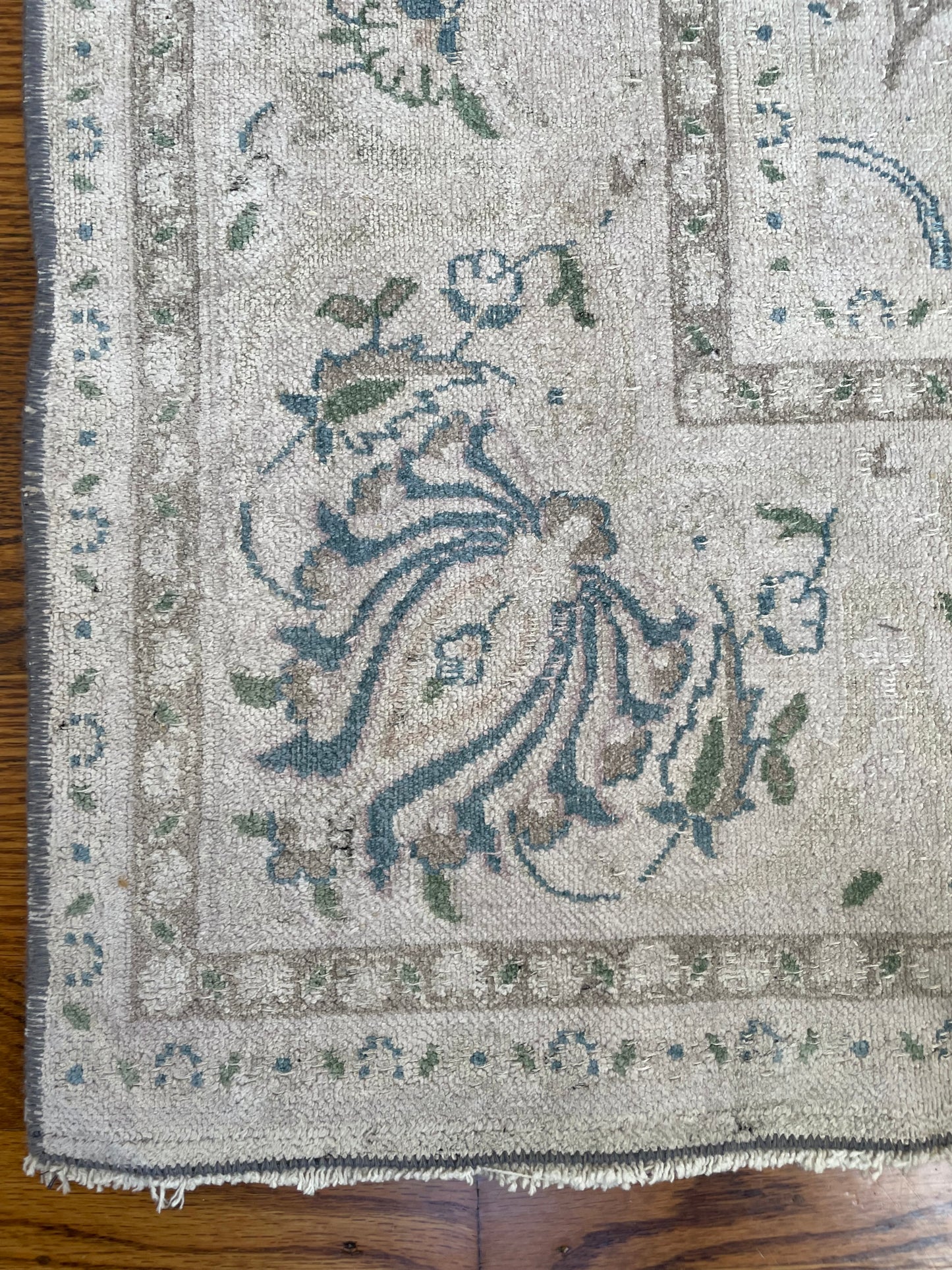 5'10" x 8'11" Silk, lavender, blues, greens