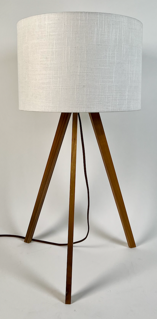 Tripod table lamp with wood legs