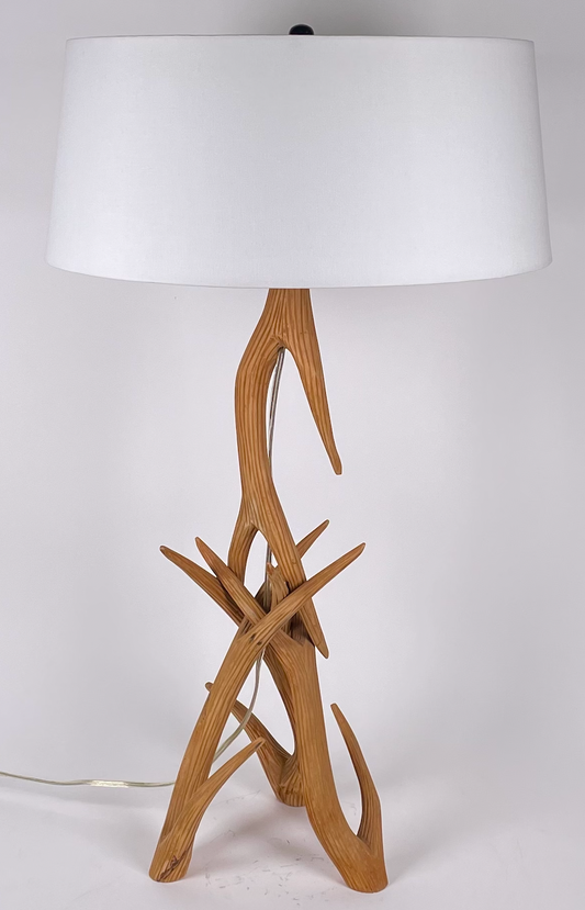 Wood antler table lamp