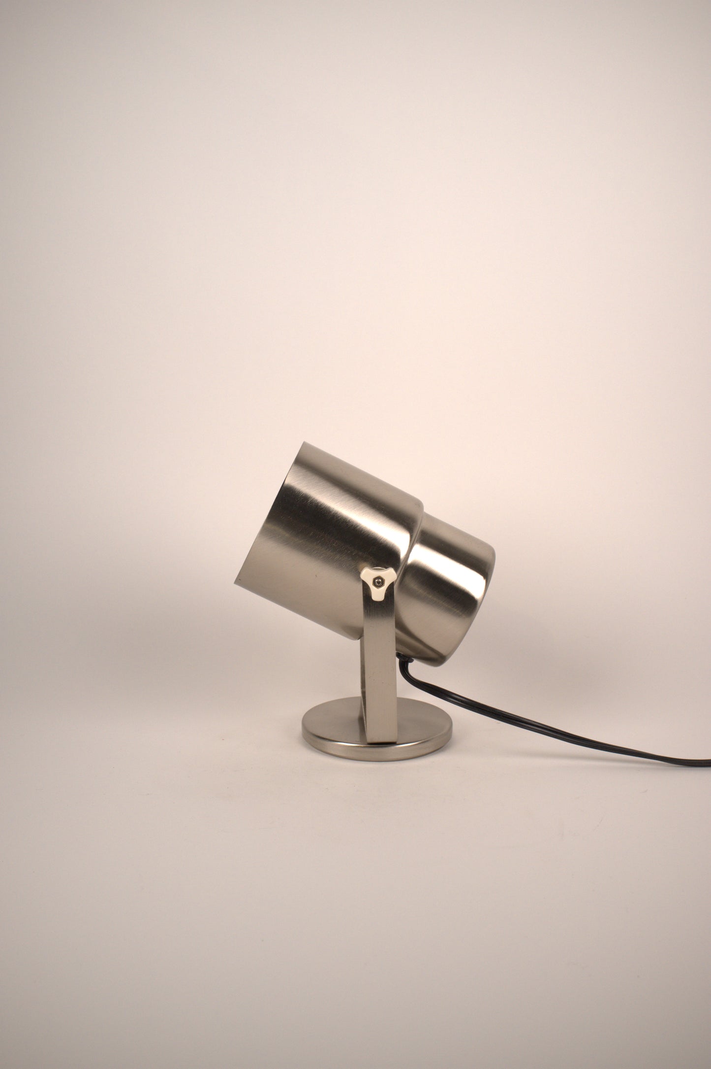Chrome uplight
