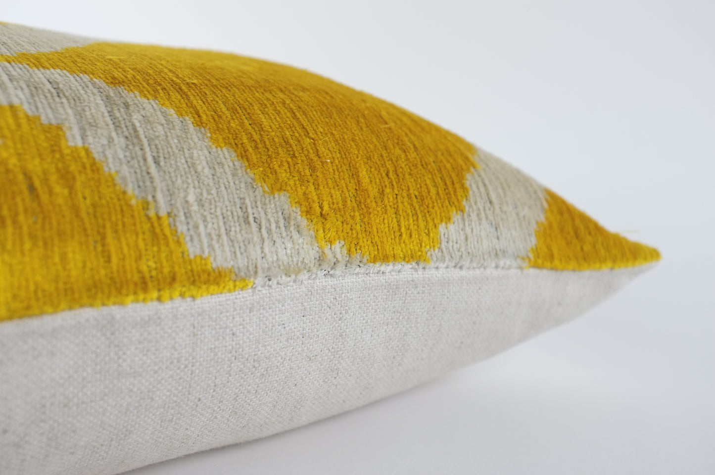 White and Yellow Drop Pattern Silk Velvet Lumbar Pillow