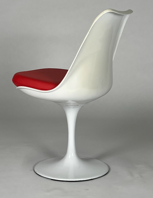 White Saarinen like tulip chair with removable red cushion seat