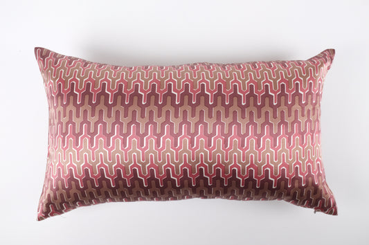 Silky lumbar in rose, burgundy and white pattern