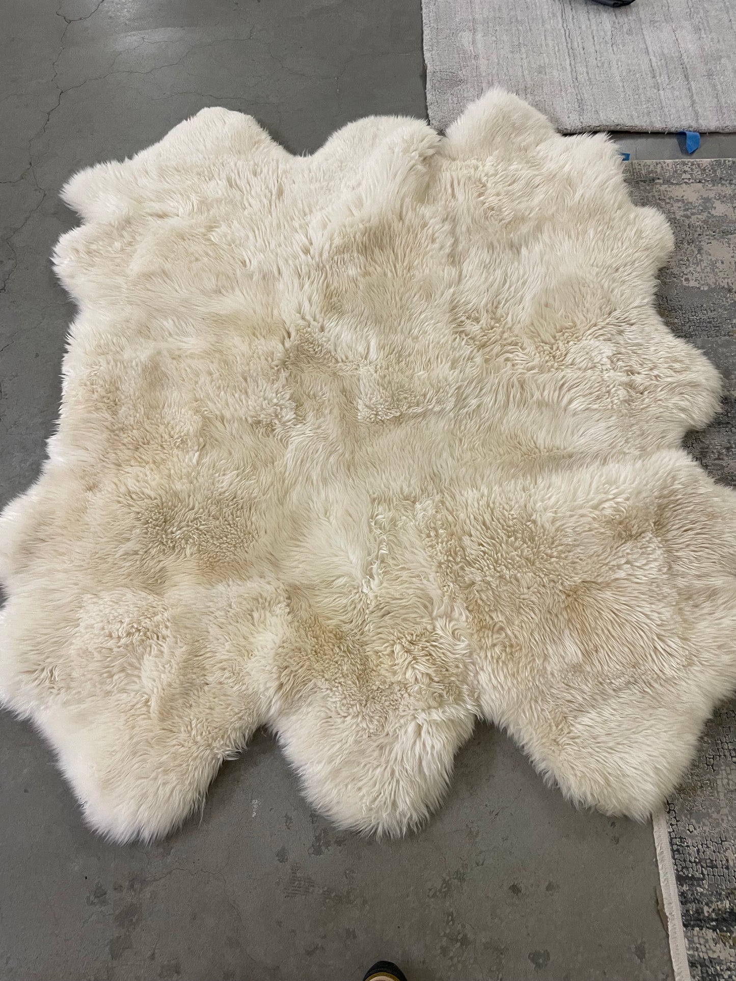5'4" x 5'10" sheepskin rug