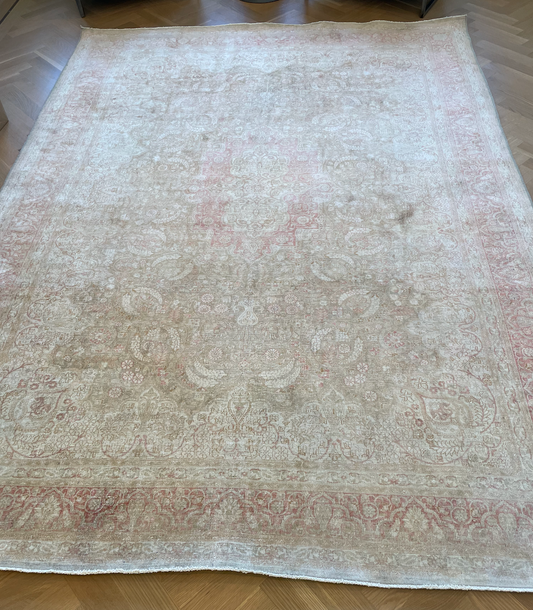 6'10"x9'7" vintage silk  rug