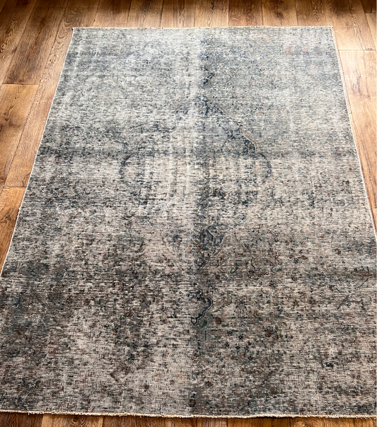 5'10" x 8'1" shaved rug in gray & blue tones