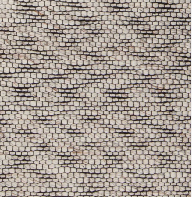 5x7'6" black & white rug