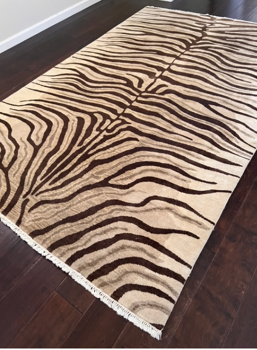 6x9'5"  Zebra pattern in brown & tan