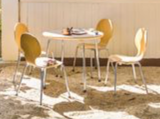 Round blonde children's table