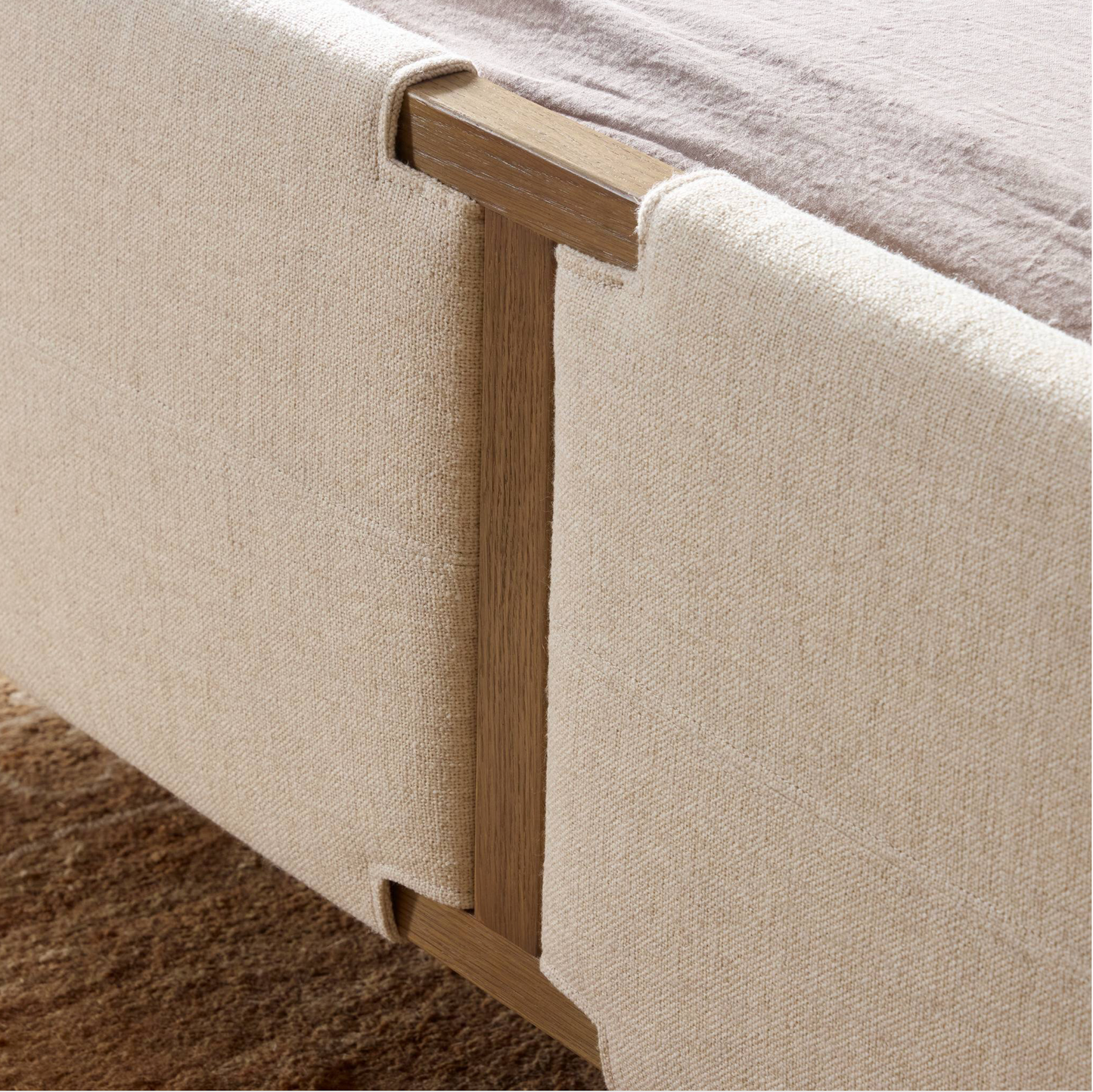 Salado, Queen, 64.75w x 85.5d x 54h