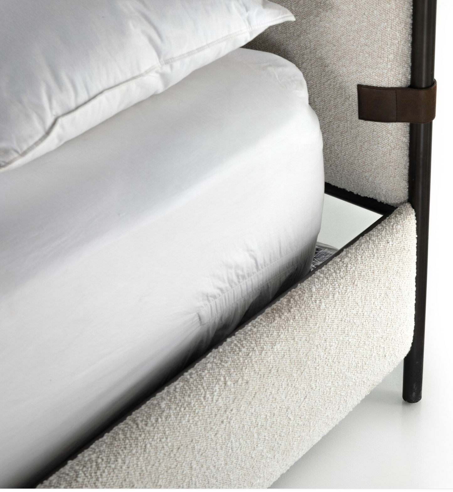 Anderson, Queen, 65.75w x 85d x 55h