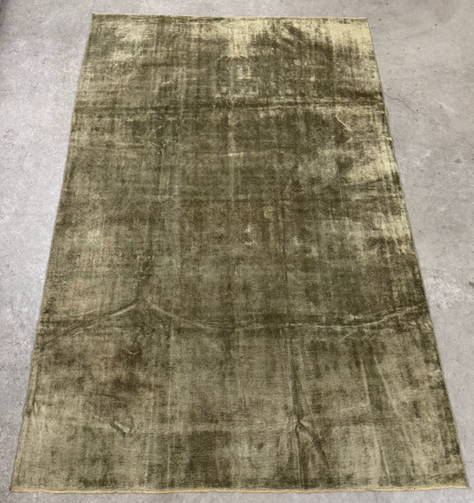 6'10" x 9'11" Vintage 100% silk, Moss green