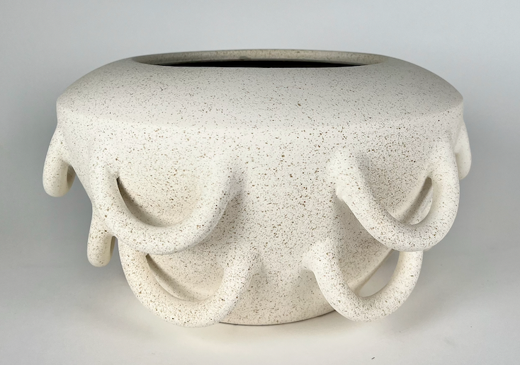 Paloma, Ceramic vase with decorative handles