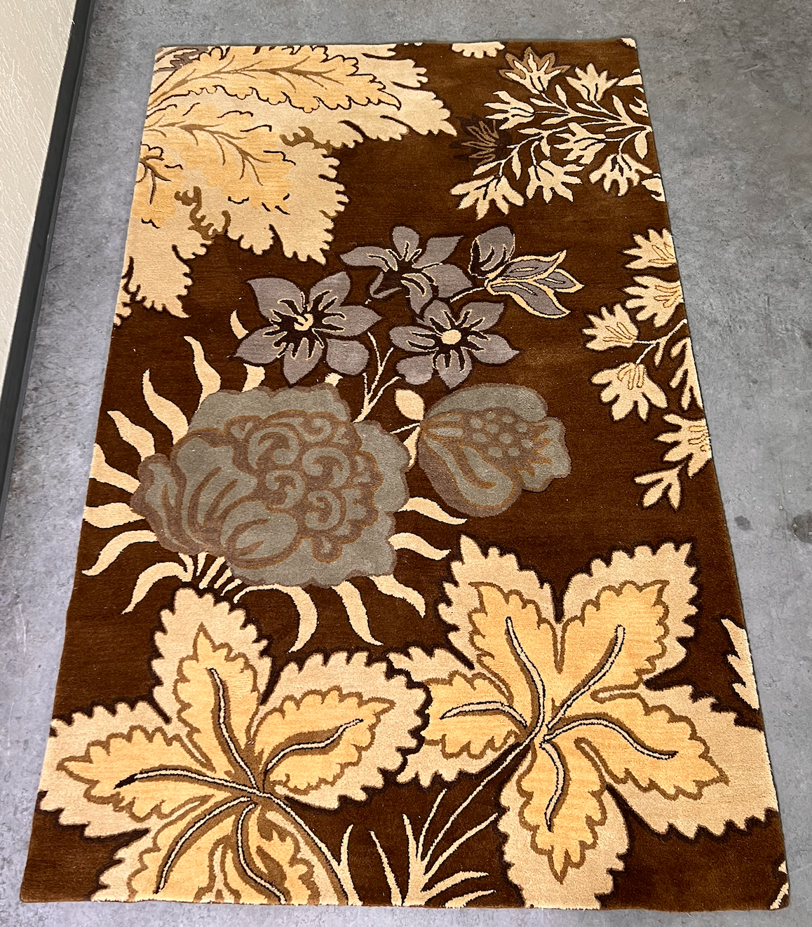 5x8 wool patterned rug