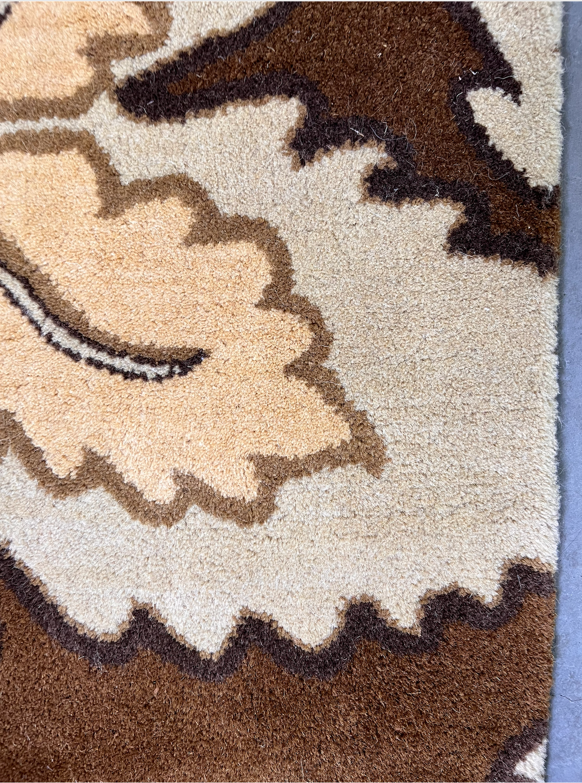 5x8 wool patterned rug