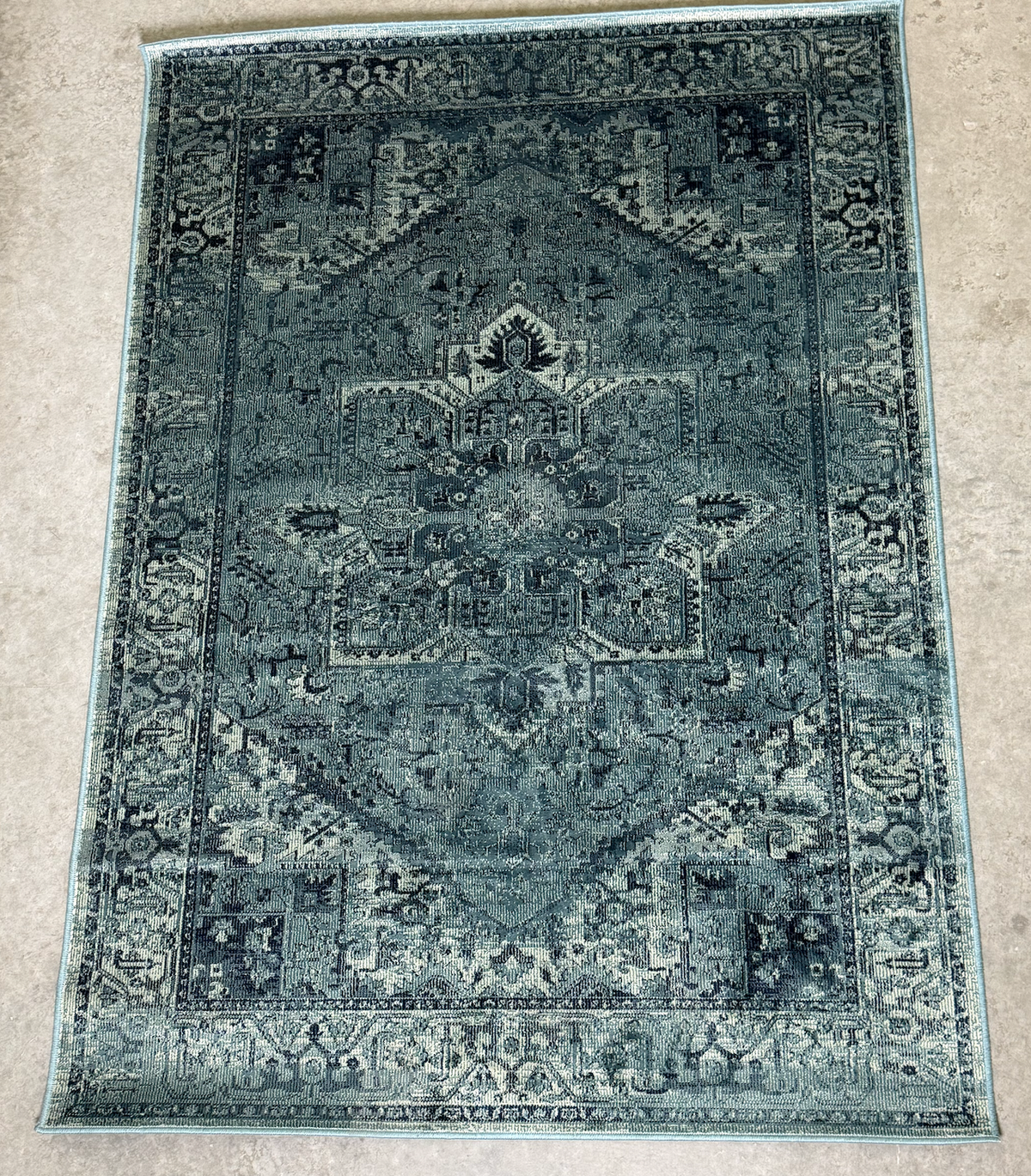 3'11" x 5' 6.25" Turquoise