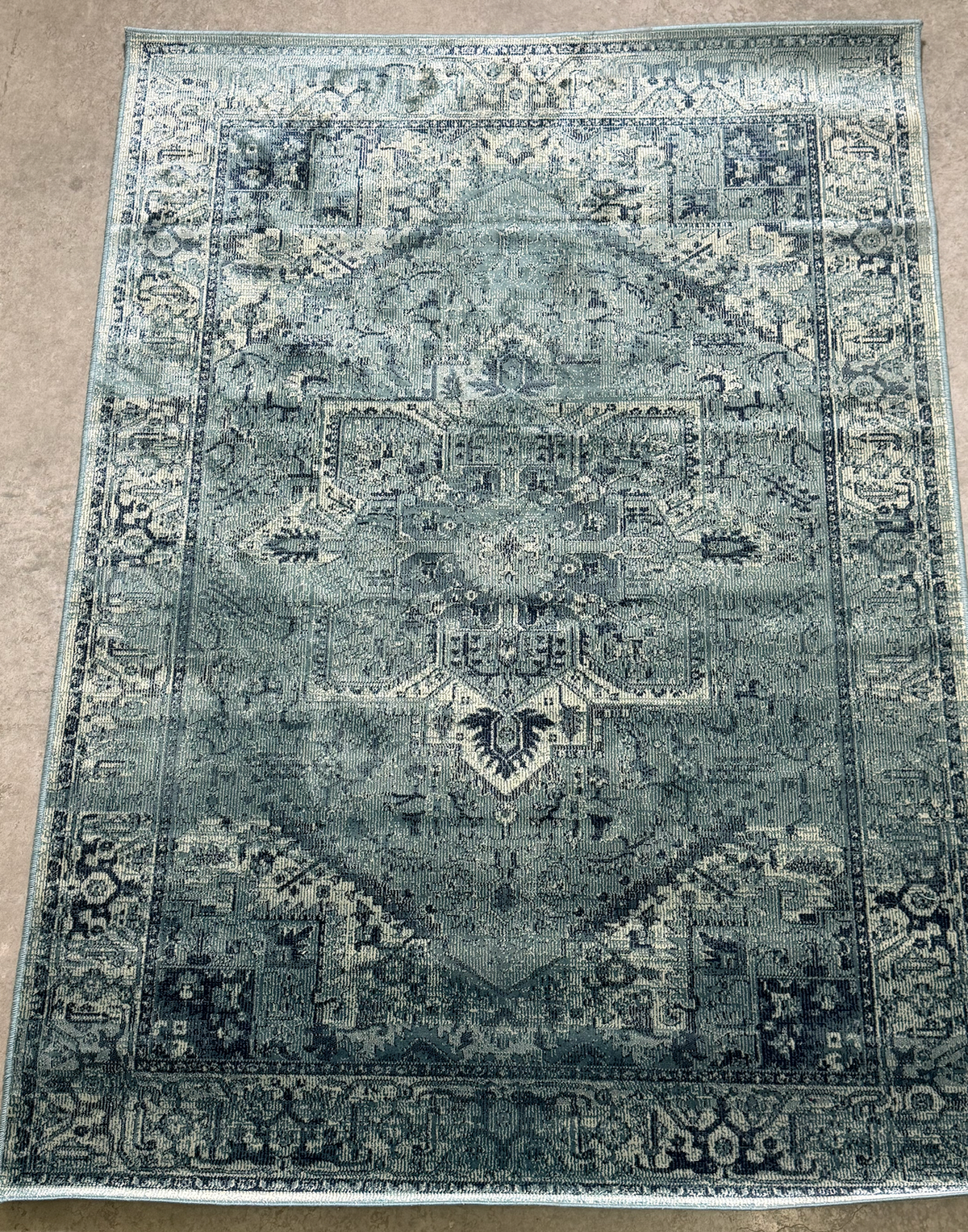 3'11" x 5' 6.25" Turquoise