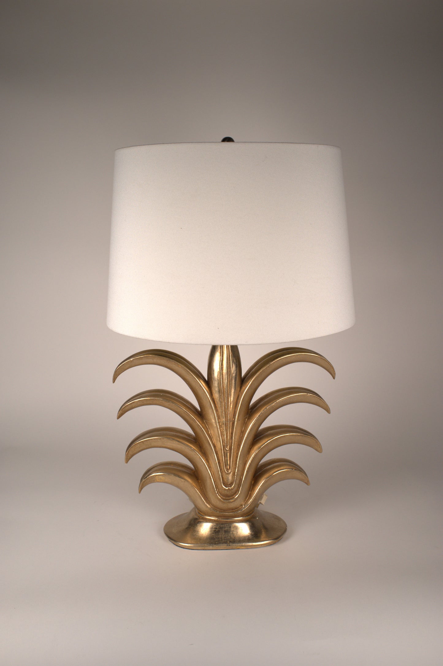 Vintage Leaf Shaped Base Table Lamp