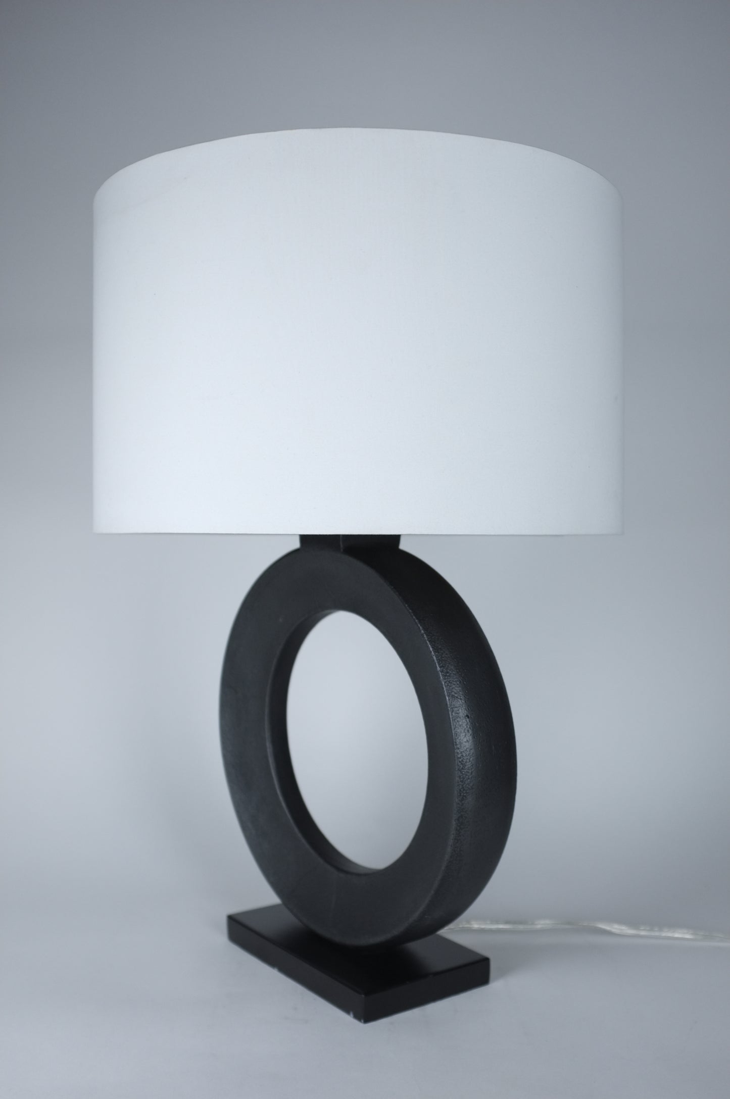 Black Doughnut Base Table Lamp