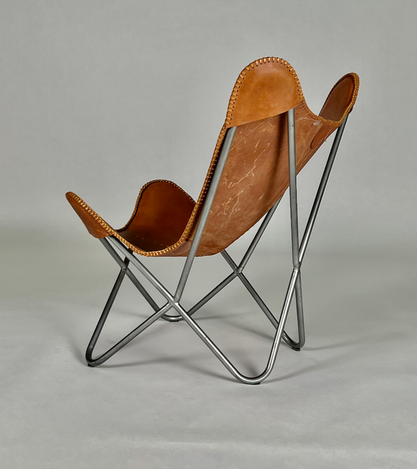 Leather butterfly chair, with silver frame