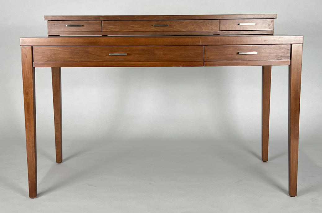 Warm wood desk with 2 drawers, removable hutch