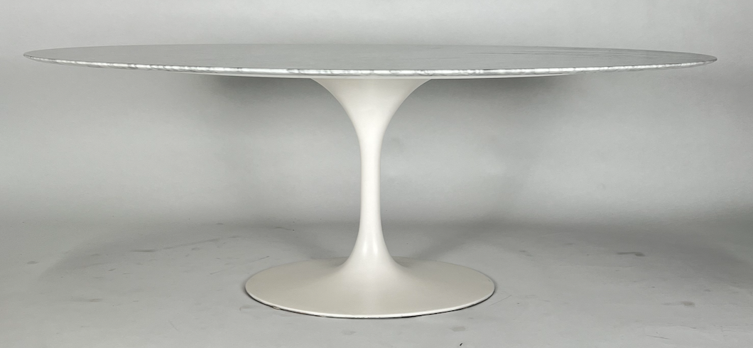 Oval white Carrera marble Saarinen like dining table with white pedestal base