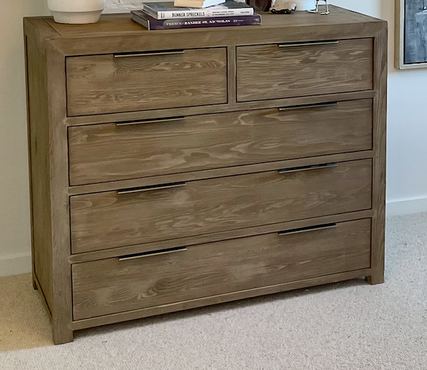 Light wood dresser with 5 drawers